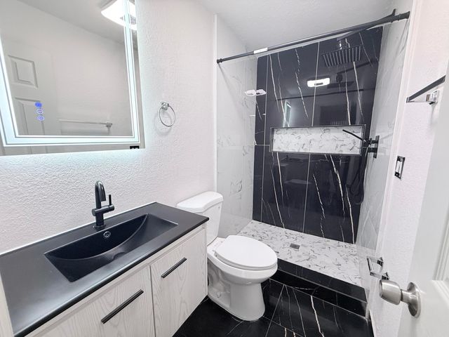 2117 E Bond Drive 1, West Palm Beach, FL 33415