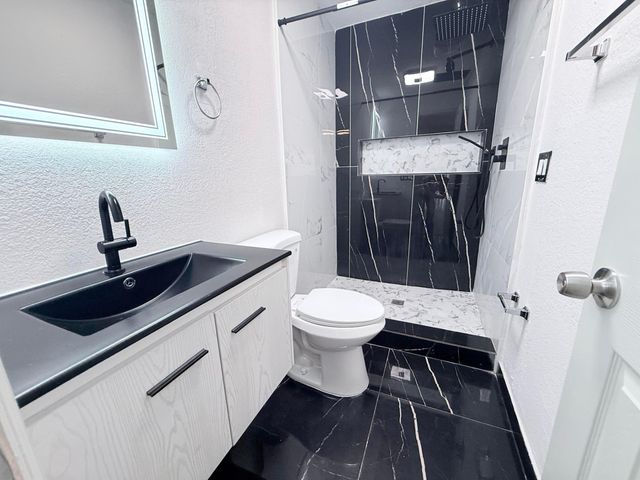 2117 E Bond Drive 1, West Palm Beach, FL 33415