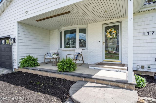 117 Inlet Avenue, Manahawkin, NJ 08050