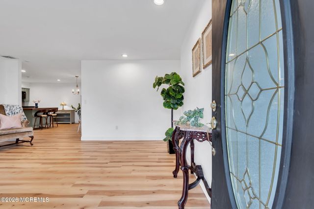 117 Inlet Avenue, Manahawkin, NJ 08050