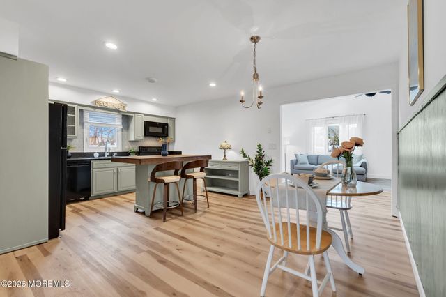 117 Inlet Avenue, Manahawkin, NJ 08050