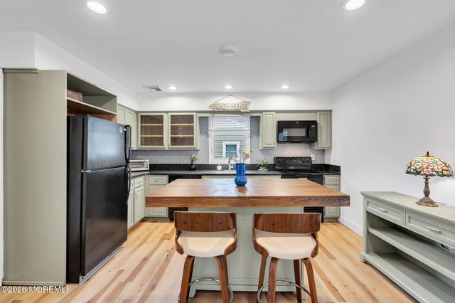 117 Inlet Avenue, Manahawkin, NJ 08050