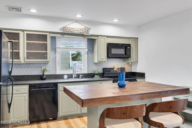 117 Inlet Avenue, Manahawkin, NJ 08050