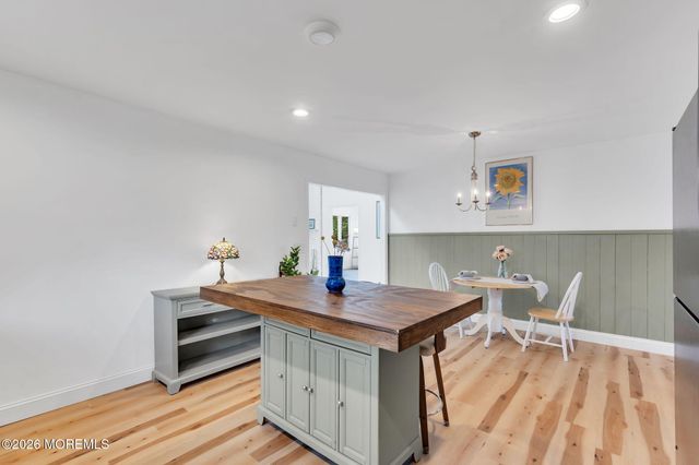 117 Inlet Avenue, Manahawkin, NJ 08050