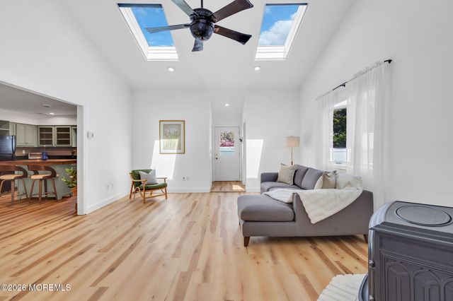 117 Inlet Avenue, Manahawkin, NJ 08050