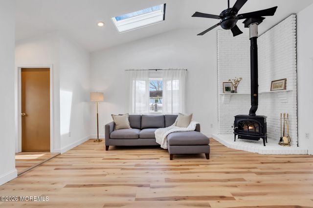 117 Inlet Avenue, Manahawkin, NJ 08050