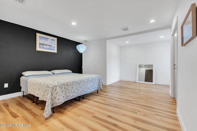 117 Inlet Avenue, Manahawkin, NJ 08050