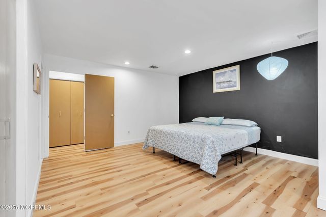 117 Inlet Avenue, Manahawkin, NJ 08050