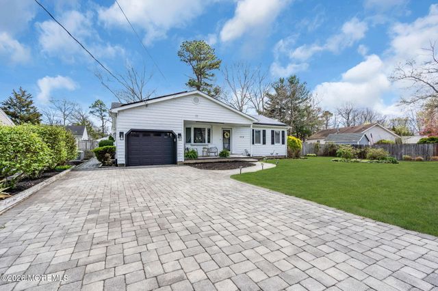 117 Inlet Avenue, Manahawkin, NJ 08050