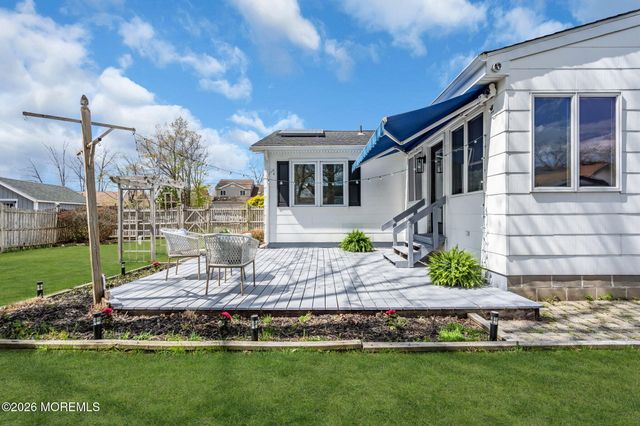 117 Inlet Avenue, Manahawkin, NJ 08050