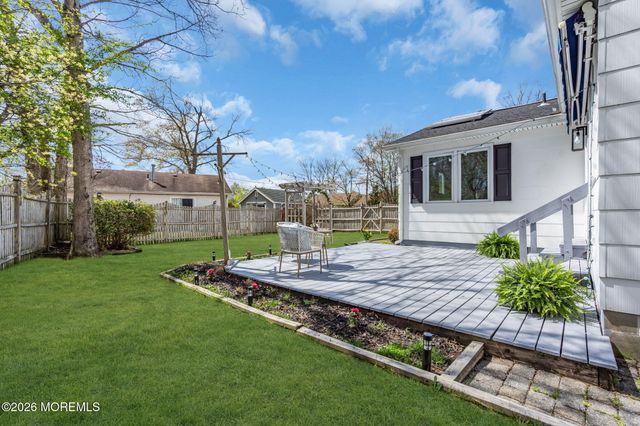 117 Inlet Avenue, Manahawkin, NJ 08050