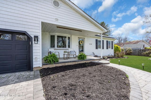 117 Inlet Avenue, Manahawkin, NJ 08050