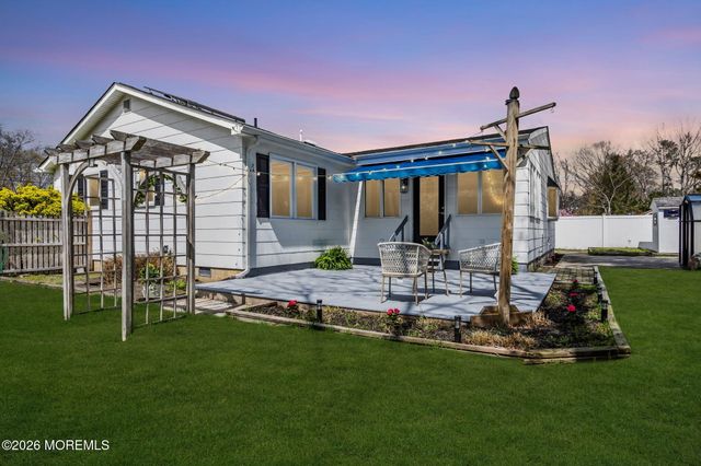 117 Inlet Avenue, Manahawkin, NJ 08050