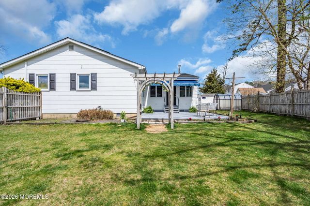 117 Inlet Avenue, Manahawkin, NJ 08050