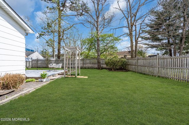 117 Inlet Avenue, Manahawkin, NJ 08050