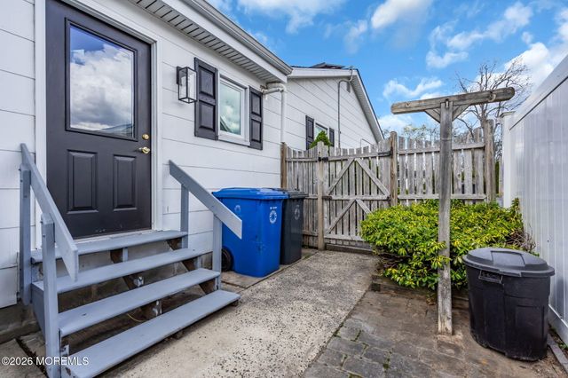 117 Inlet Avenue, Manahawkin, NJ 08050