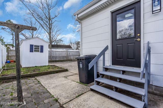 117 Inlet Avenue, Manahawkin, NJ 08050