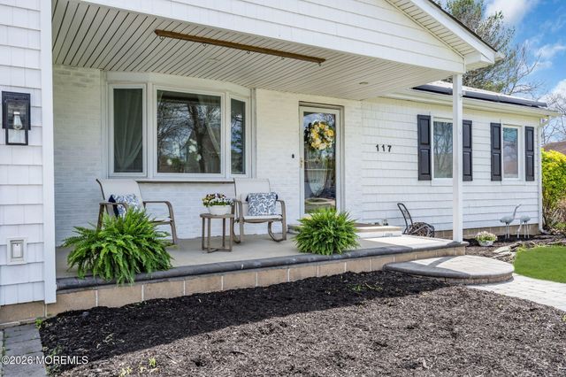 117 Inlet Avenue, Manahawkin, NJ 08050