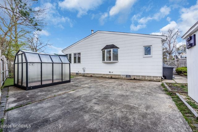 117 Inlet Avenue, Manahawkin, NJ 08050