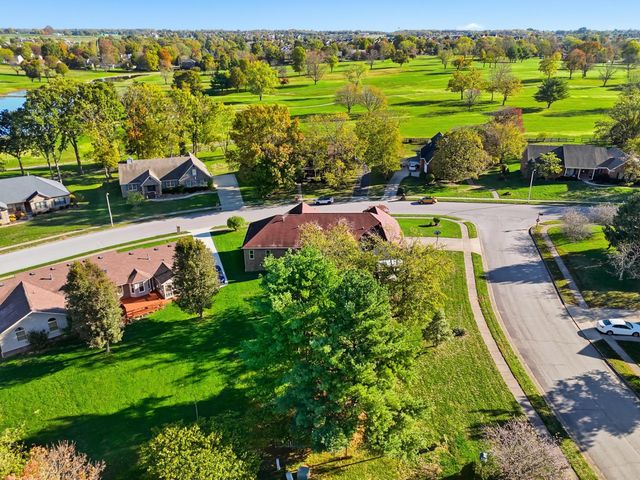 300 Hawthorne Drive, Nicholasville, KY 40356