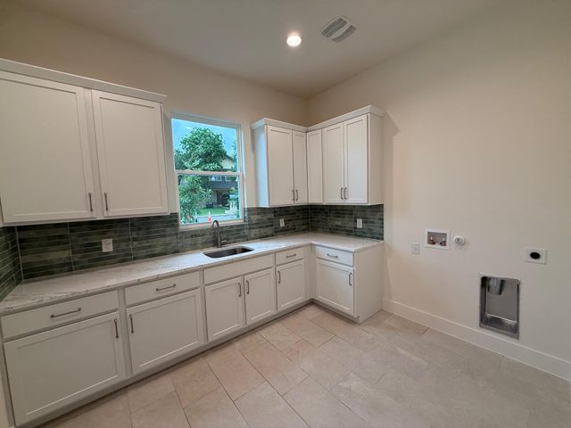 110 Firestone Place PL, Meadowlakes, TX 78654