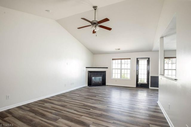 672 Chas Court, High Point, NC 27265