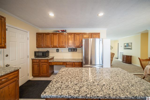 8265 Silver Ridge 3 B, West Paducah, KY 42086