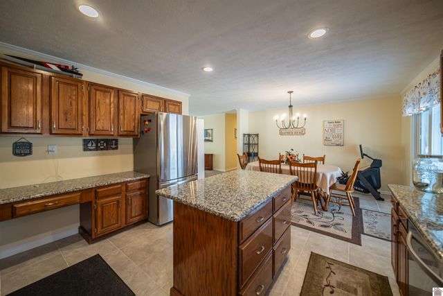 8265 Silver Ridge 3 B, West Paducah, KY 42086