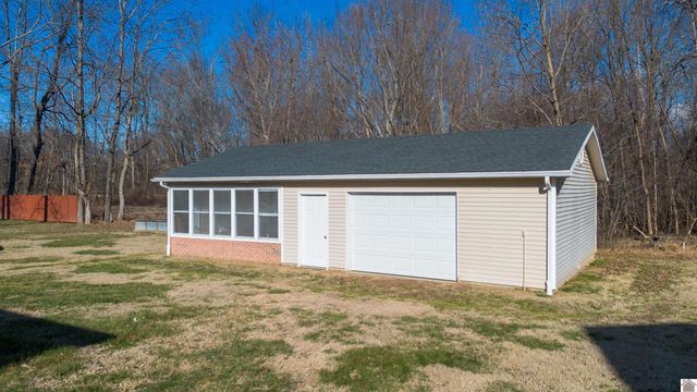 8265 Silver Ridge 3 B, West Paducah, KY 42086