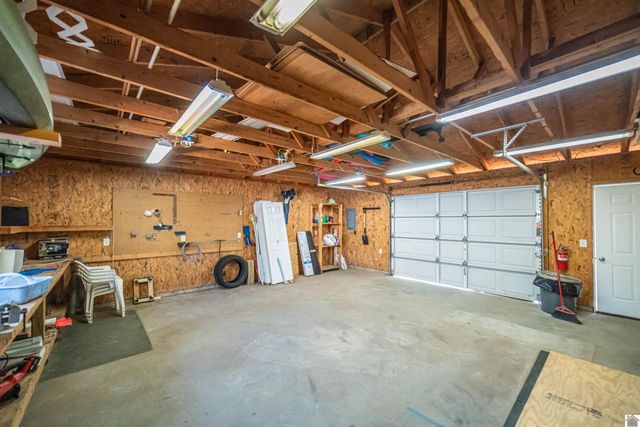 8265 Silver Ridge 3 B, West Paducah, KY 42086