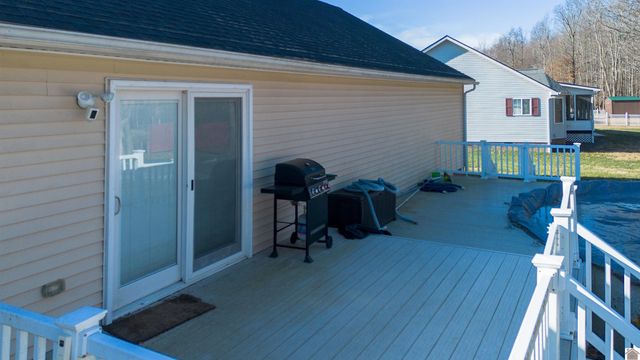 8265 Silver Ridge 3 B, West Paducah, KY 42086