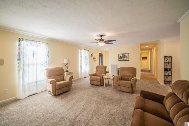 8265 Silver Ridge 3 B, West Paducah, KY 42086