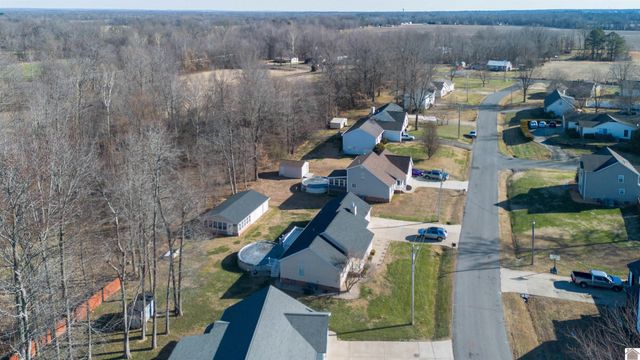 8265 Silver Ridge 3 B, West Paducah, KY 42086