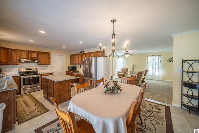 8265 Silver Ridge 3 B, West Paducah, KY 42086