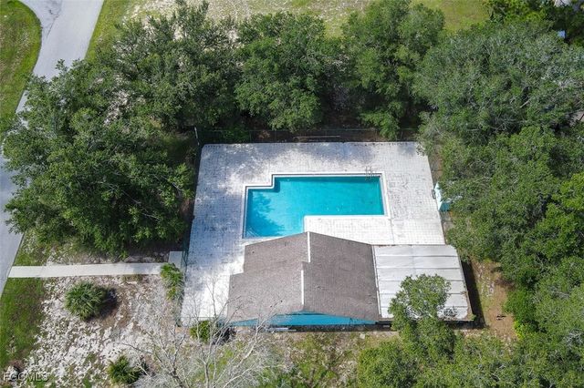 10736 Lemontree CT, Lehigh Acres, FL 33936