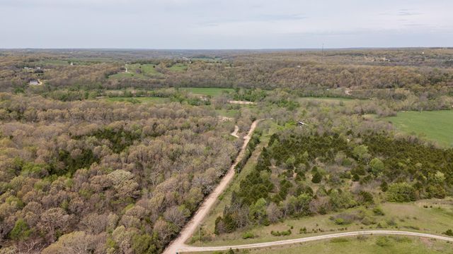 4940 Sellers Ford Road, Hartville, MO 65667