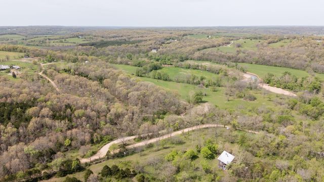 4940 Sellers Ford Road, Hartville, MO 65667
