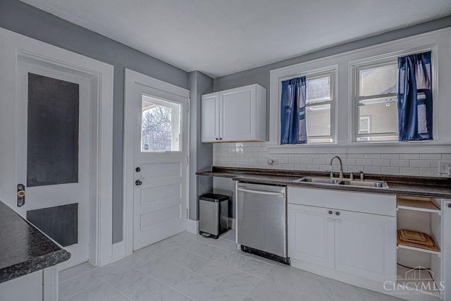 2635 Ocosta Avenue, Cincinnati, OH 45211