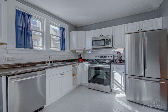 2635 Ocosta Avenue, Cincinnati, OH 45211