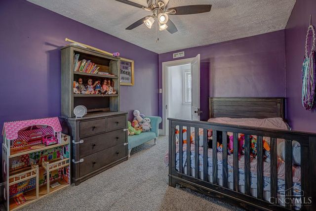 2635 Ocosta Avenue, Cincinnati, OH 45211