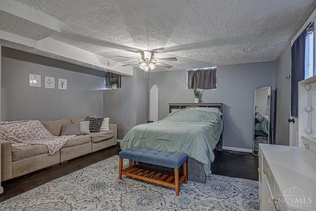 2635 Ocosta Avenue, Cincinnati, OH 45211