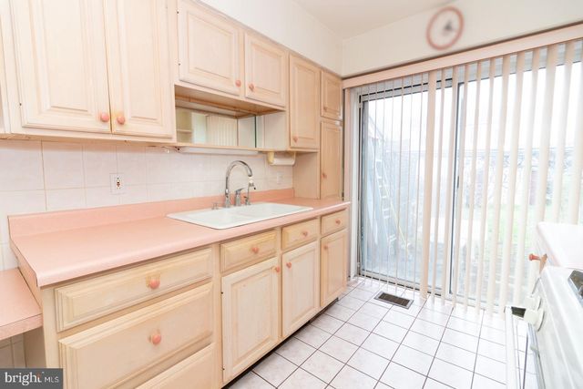 212 HEWITT ST, Trenton, NJ 08611