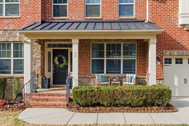 36 Peninsula Court, Clayton, NC 27520