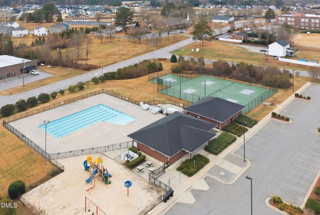 36 Peninsula Court, Clayton, NC 27520