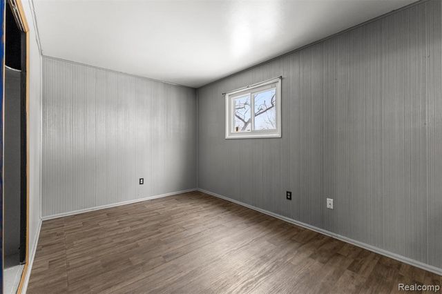 3907 Detroit Street, Dearborn Heights, MI 48125