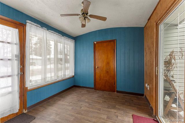 3907 Detroit Street, Dearborn Heights, MI 48125