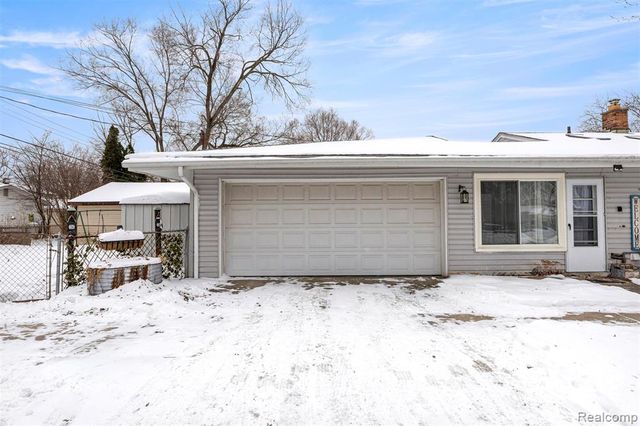 3907 Detroit Street, Dearborn Heights, MI 48125