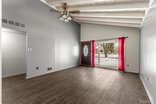 3907 Detroit Street, Dearborn Heights, MI 48125