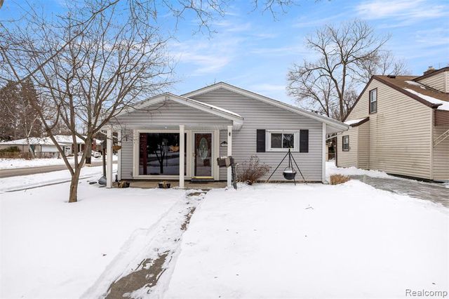 3907 Detroit Street, Dearborn Heights, MI 48125