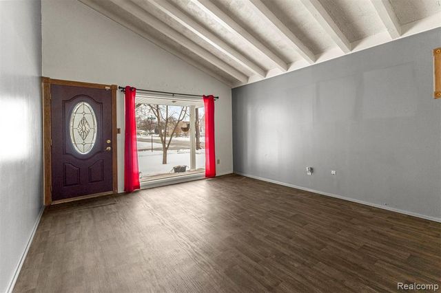 3907 Detroit Street, Dearborn Heights, MI 48125